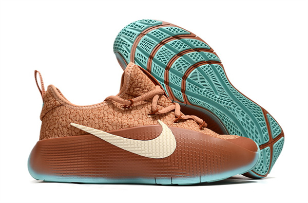 Nike LeBron TR 1-0002