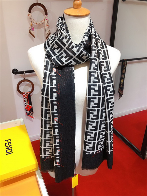 FENDI Scarve-025
