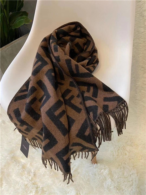 FENDI Scarve-004