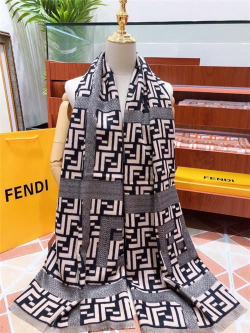 FENDI Scarve-042
