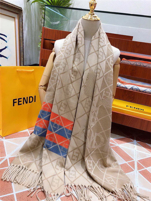 FENDI Scarve-048