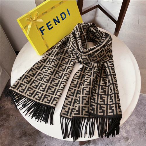 FENDI Scarve-008