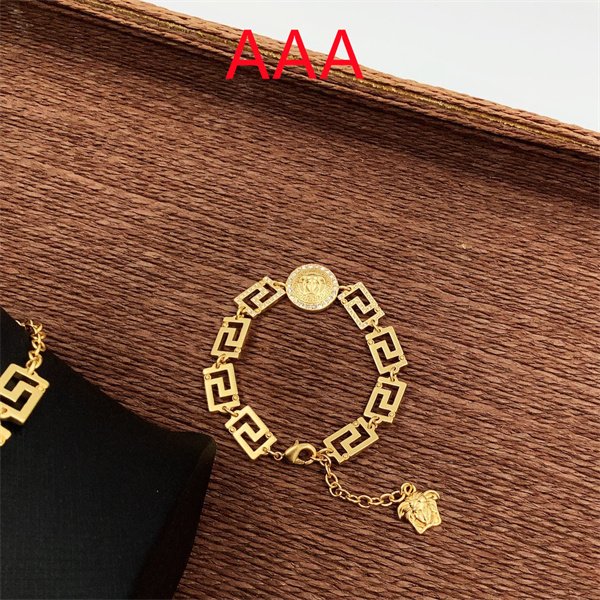 Versace Bracelet-010
