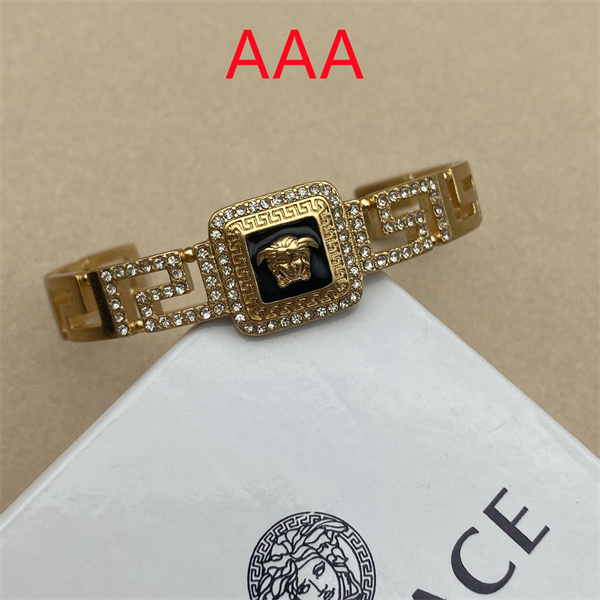 Versace Bracelet-009