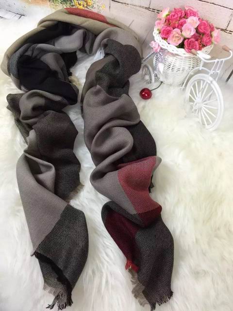 Burberry-Shawl-337
