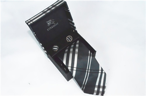 Burberry-Tie-041