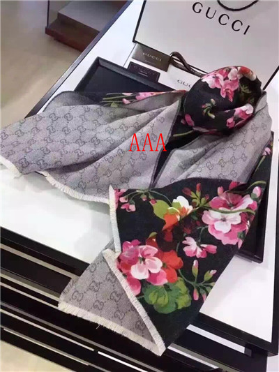 Gucci-Shawl-351
