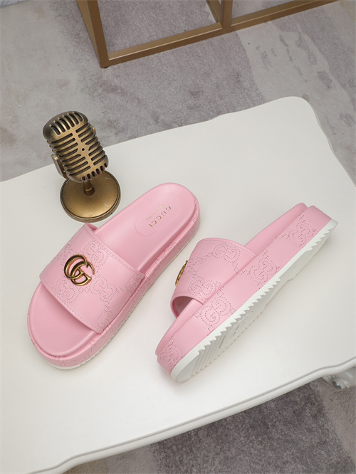 Gucci Sandal-W-811