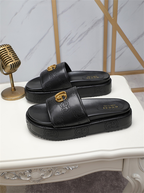 Gucci Sandal(2)-M-927