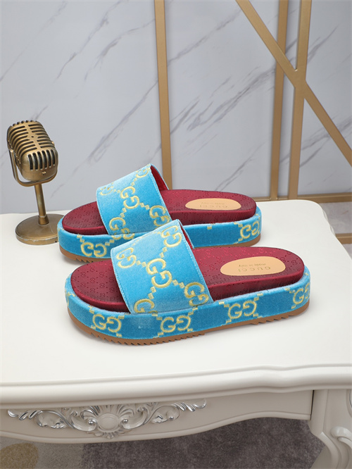 Gucci Sandal(2)-M-934