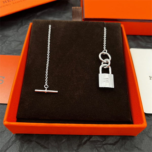 Hermes Necklace-063