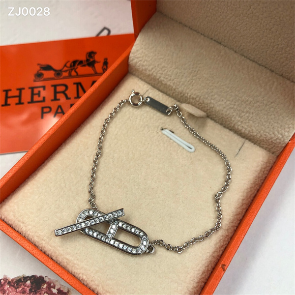 Hermes Necklace-079