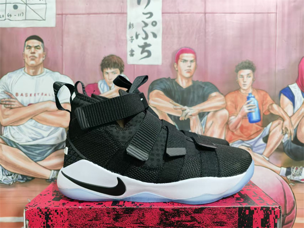 LEBRON SOLDIER 11-0001