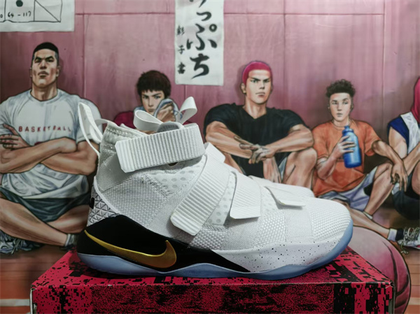 LEBRON SOLDIER 11-0003