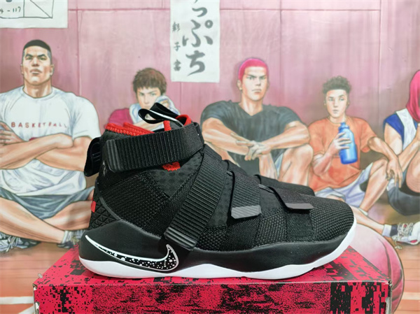 LEBRON SOLDIER 11-0005