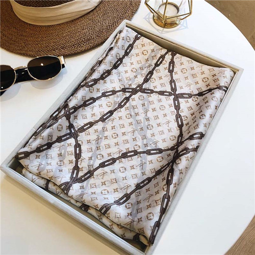 LV-Silk Scarf-033
