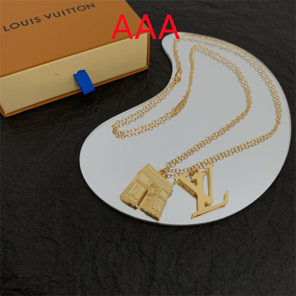 LV Necklace-090