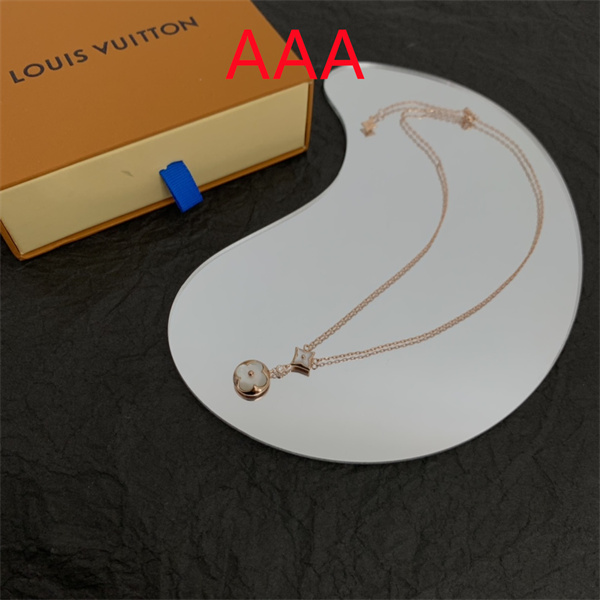 LV Necklace-099