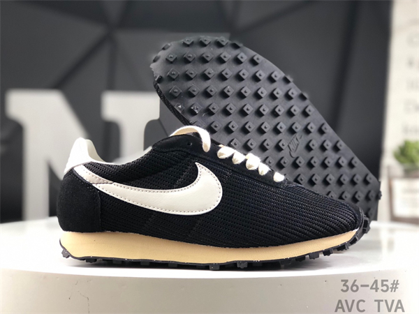 NIKE LDWAFFLE SACAI-W-0104