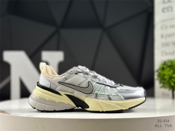 Nike V2K Runtekk-W-0028
