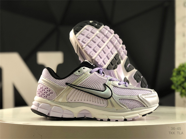 Nike ZOOM VOMERO 5-W-0020