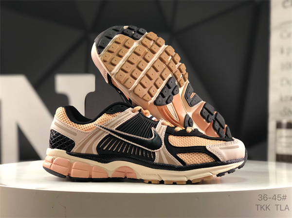 Nike ZOOM VOMERO 5-W-0027