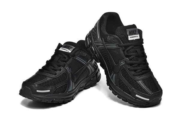 Nike ZOOM VOMERO 5-M-0009