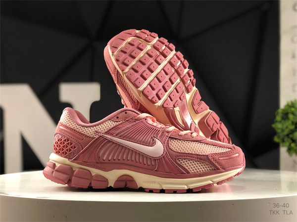 Nike ZOOM VOMERO 5-W-0044