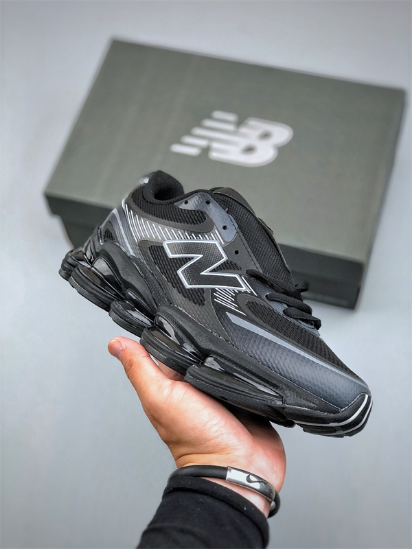 New Balance NB 2000-0009