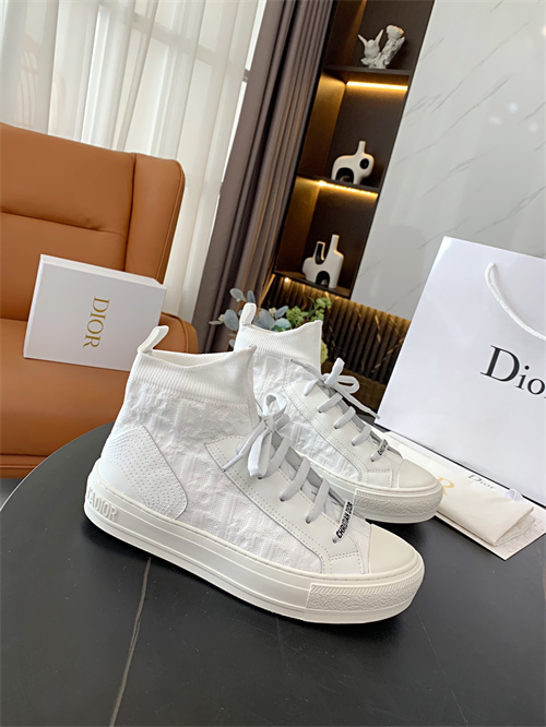 Dior Shoes-W-323